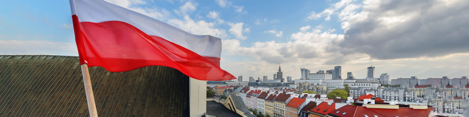 Polnische Flagge in Warschau - Übersetzungen Deutsch-Polnisch